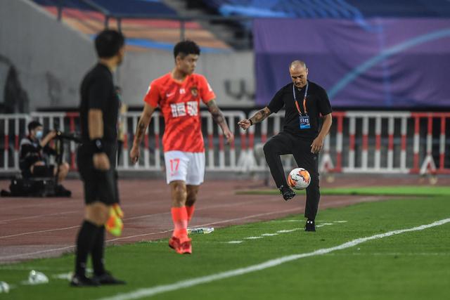 NBA球队只能有3份双向合同 崔永熙与多人竞争